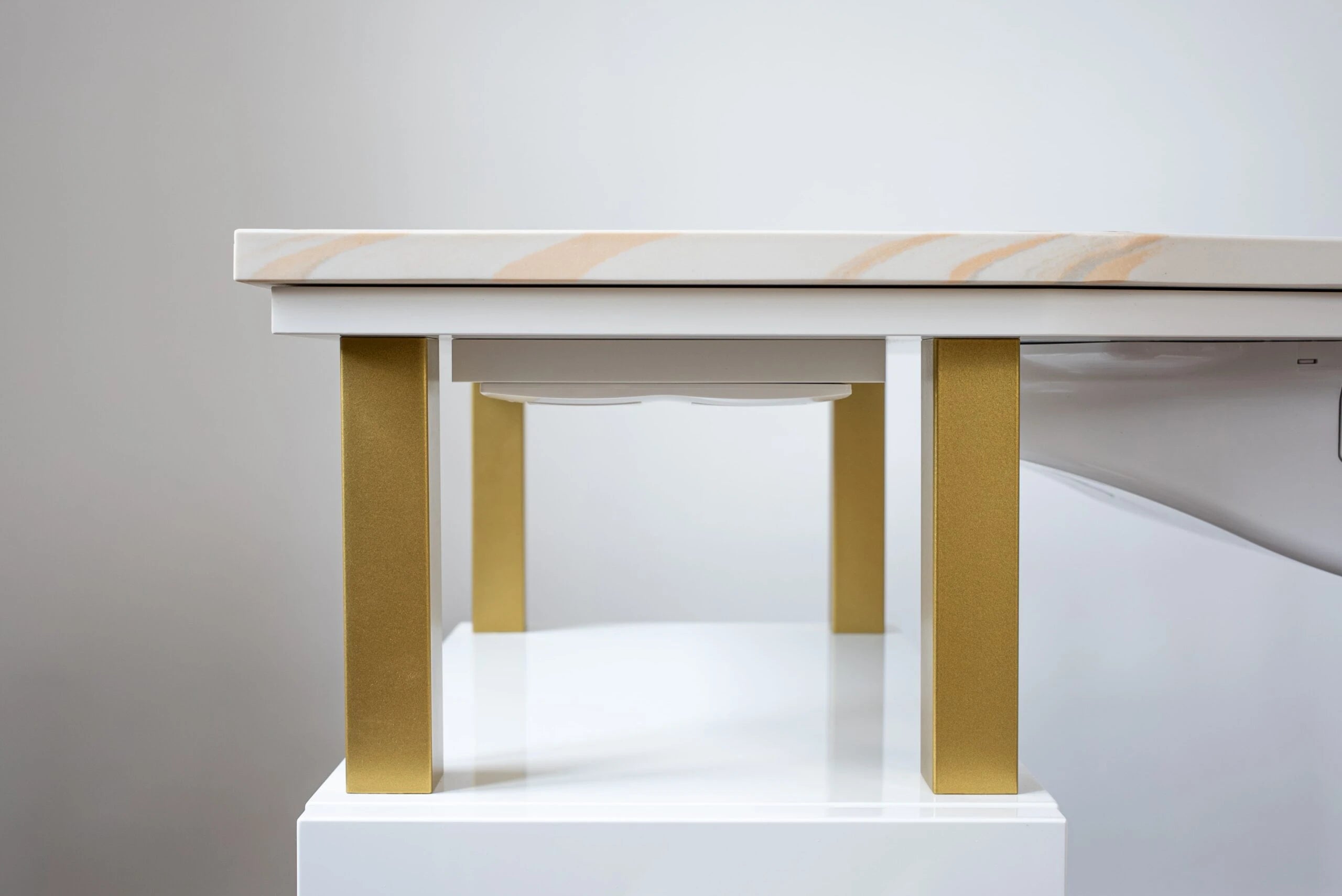 Table de manucure ›ANACAL‹ Swisshairdesign